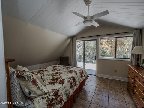 A home in Lake Waccamaw