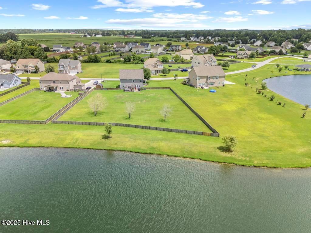 Photo of 407 Fawns Creek Chase, Jacksonville, NC 28540 (MLS # 100520563)