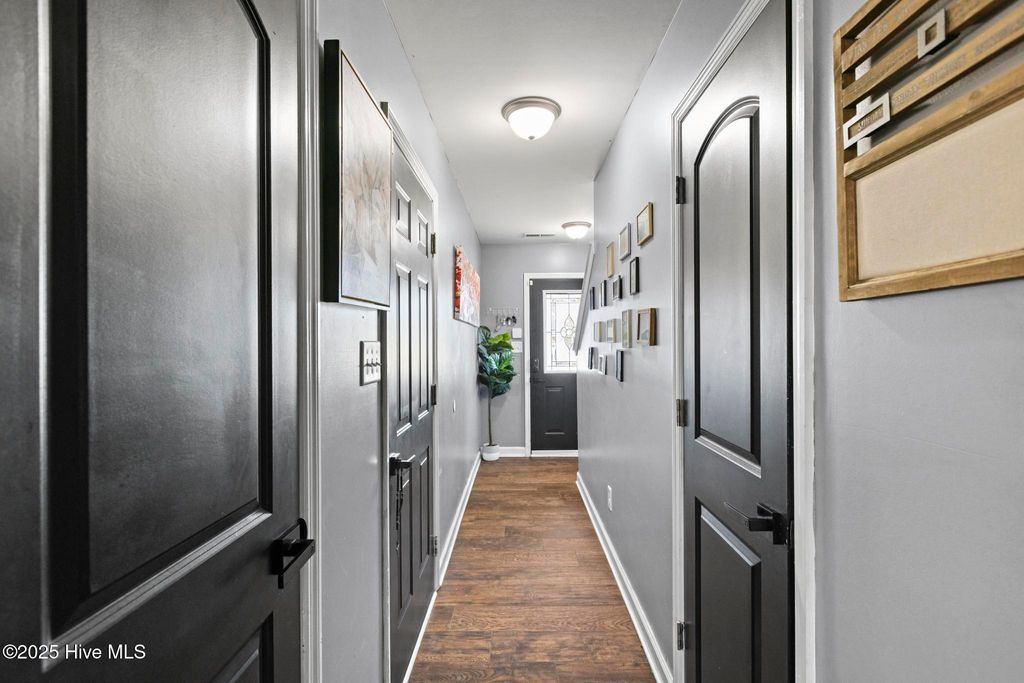 Photo of 135 Rosemary Avenue, Hubert, NC 28539 (MLS # 100541316)