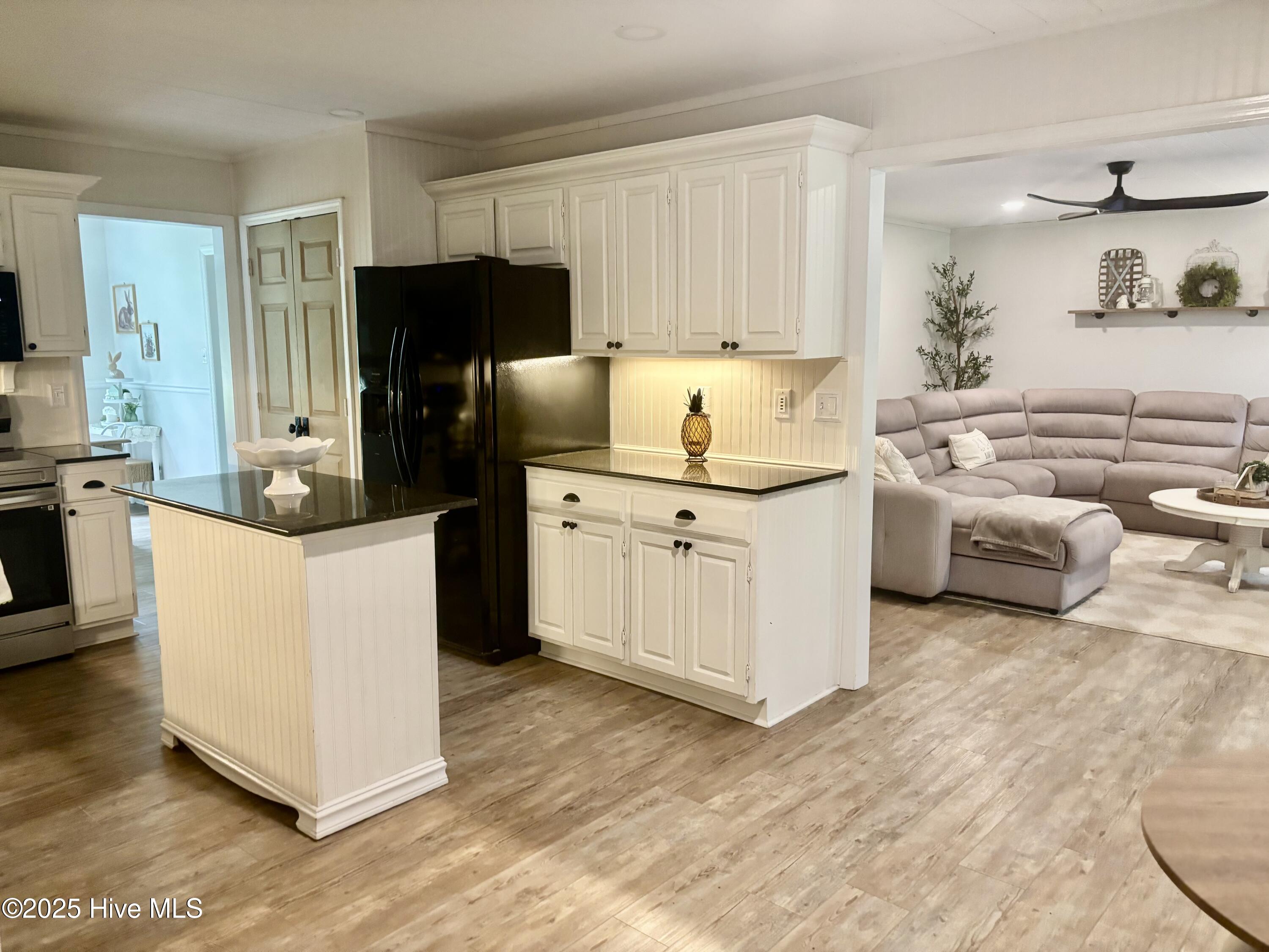 212 Seven Seas Drive