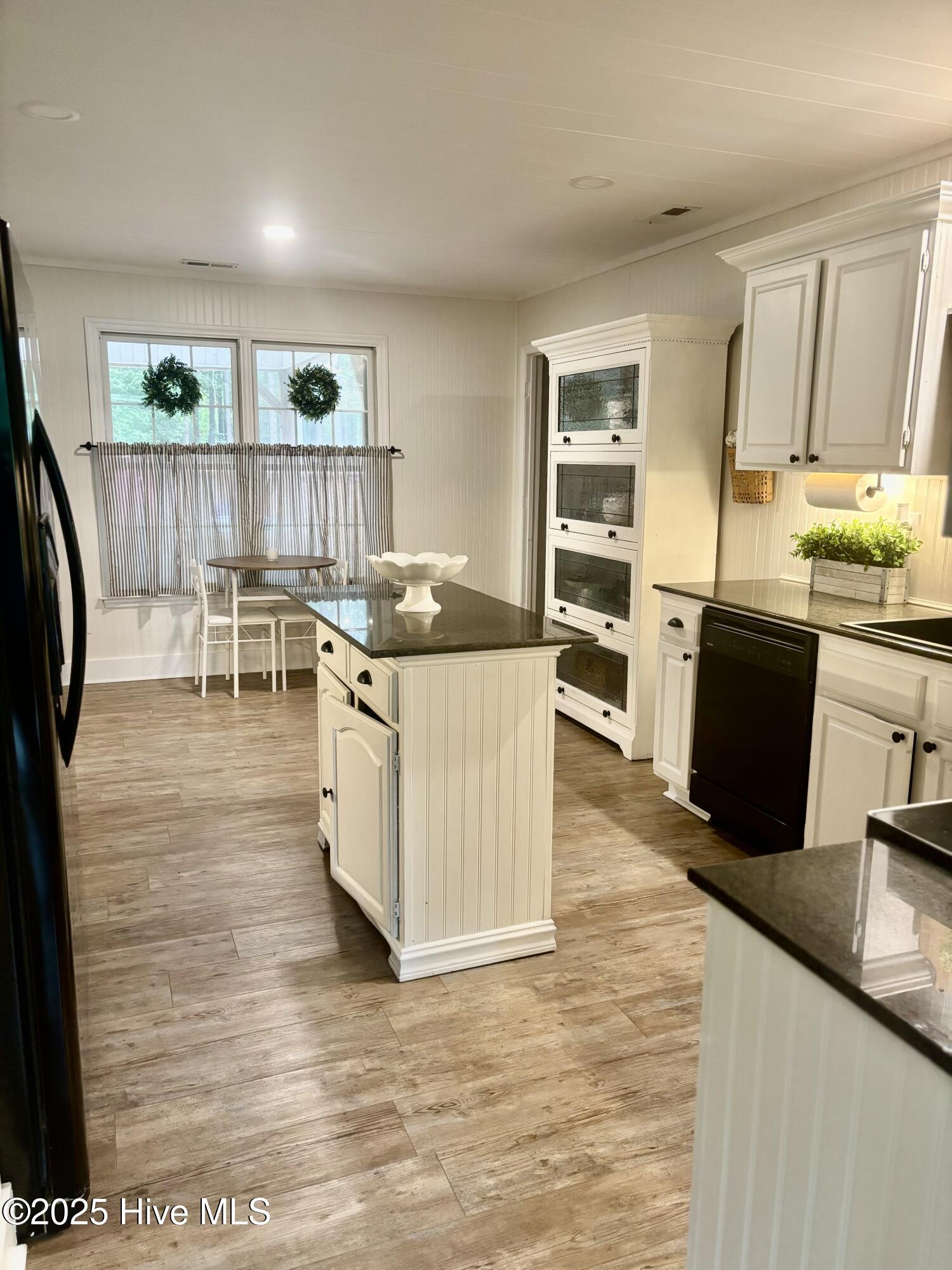 212 Seven Seas Drive