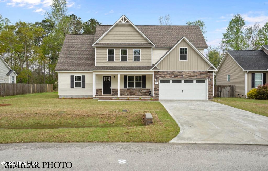 Photo of 803 Tupelo Tree Drive, Hubert, NC 28539 (MLS # 100511213)