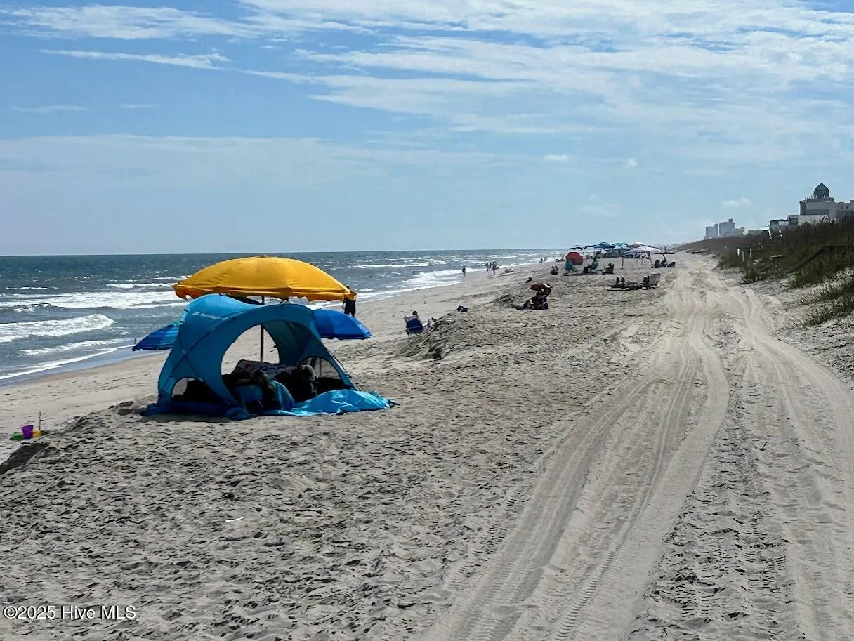 Carolina Beach, North Carolina 28428, United States, 2 Bedrooms Bedrooms, ,2 BathroomsBathrooms,Residential,Active,219171