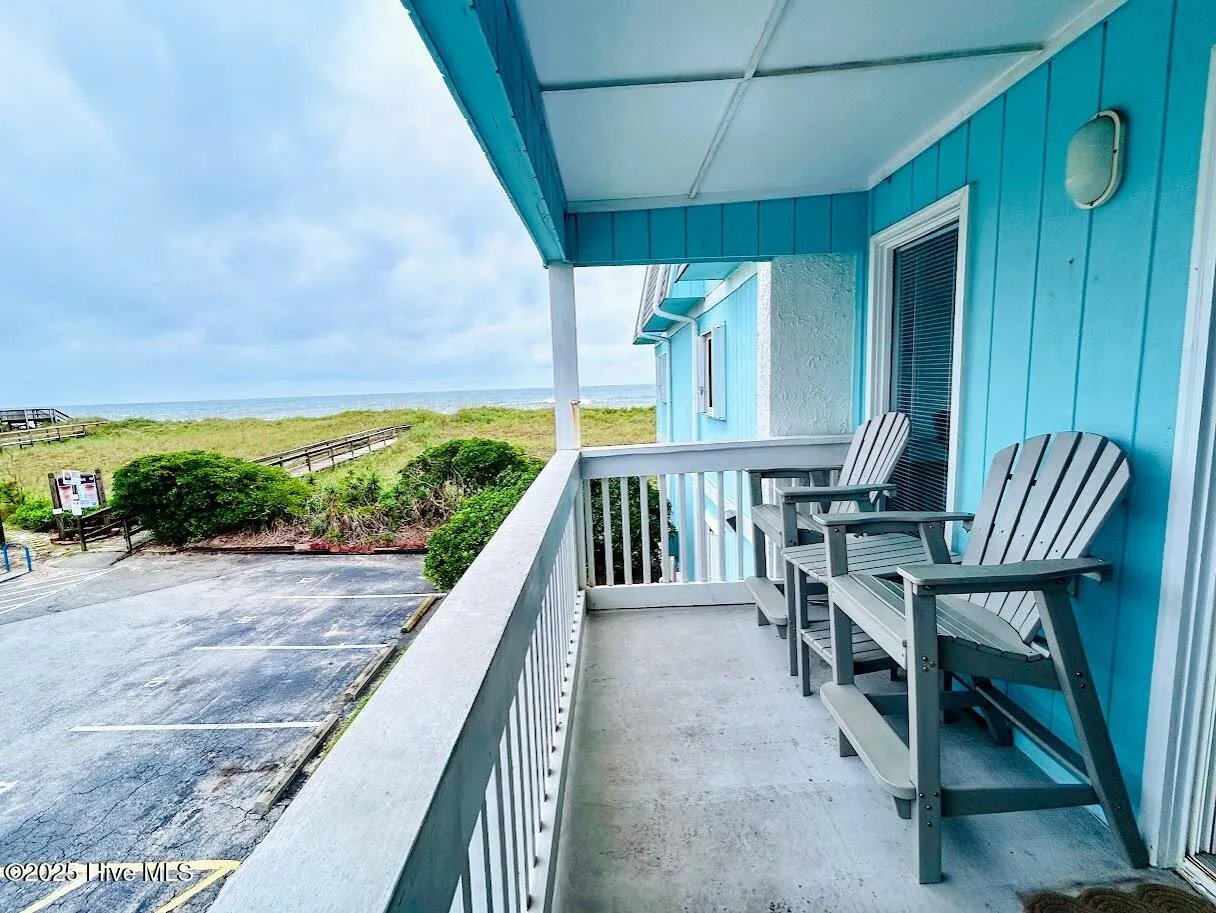 Carolina Beach, North Carolina 28428, United States, 2 Bedrooms Bedrooms, ,2 BathroomsBathrooms,Residential,Active,219171