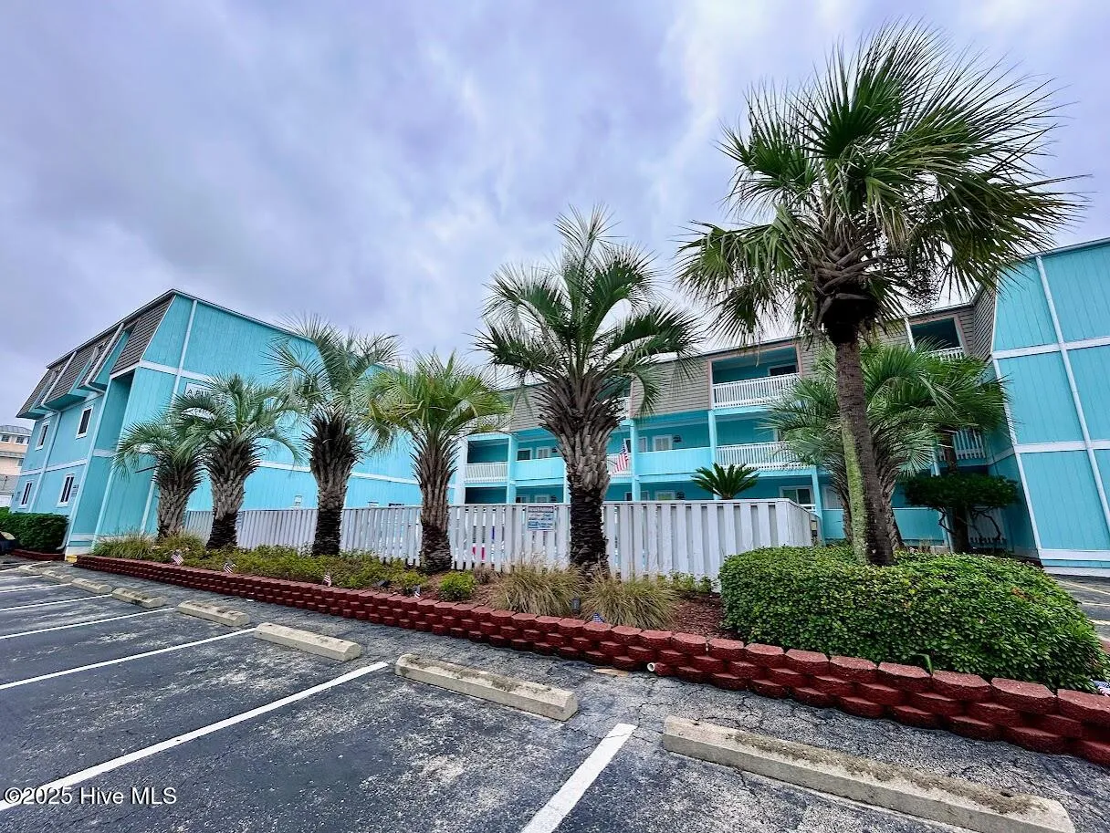 Carolina Beach, North Carolina 28428, United States, 2 Bedrooms Bedrooms, ,2 BathroomsBathrooms,Residential,Active,219171