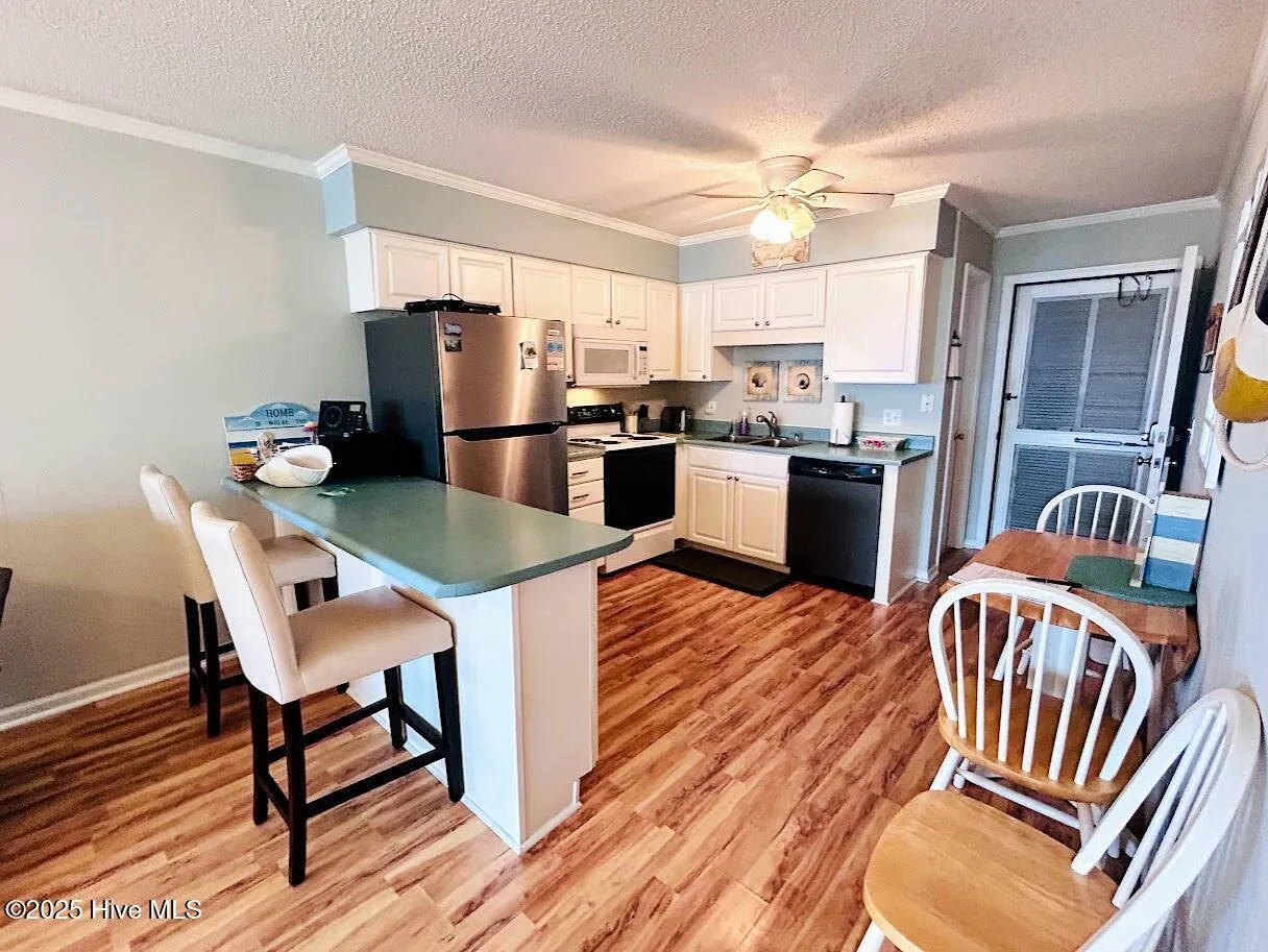 Carolina Beach, North Carolina 28428, United States, 2 Bedrooms Bedrooms, ,2 BathroomsBathrooms,Residential,Active,219171