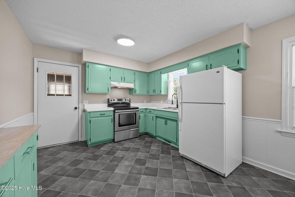 Photo of 4814 Green Pine Road, Farmville, NC 27828 (MLS # 100535490)