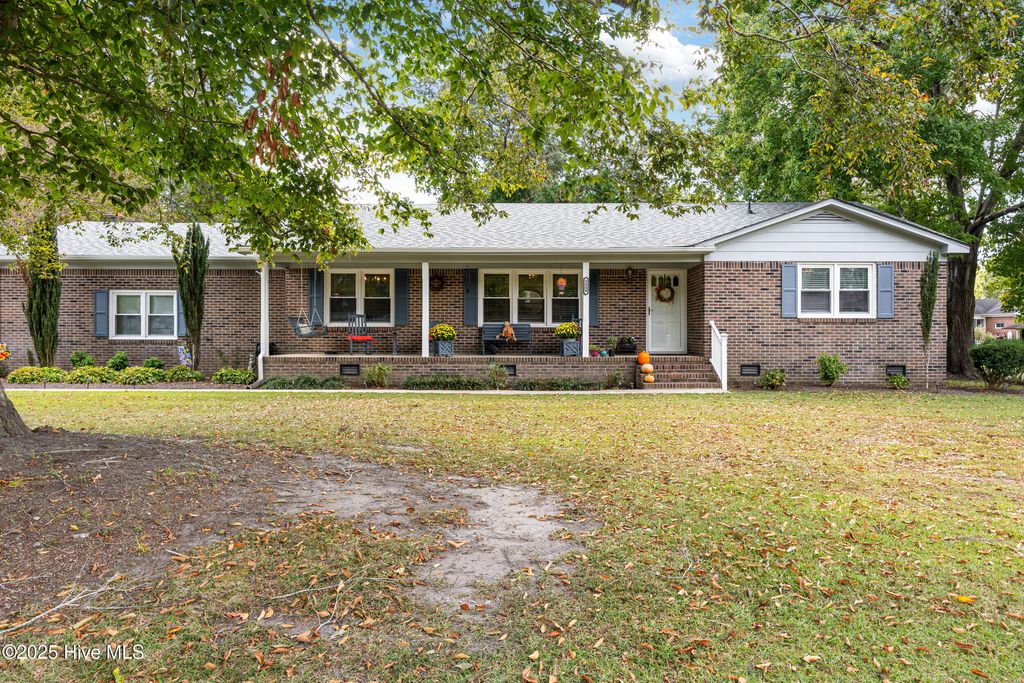 Photo of 2009 Johnson Road, Elizabeth City, NC 27909 (MLS # 100535394)