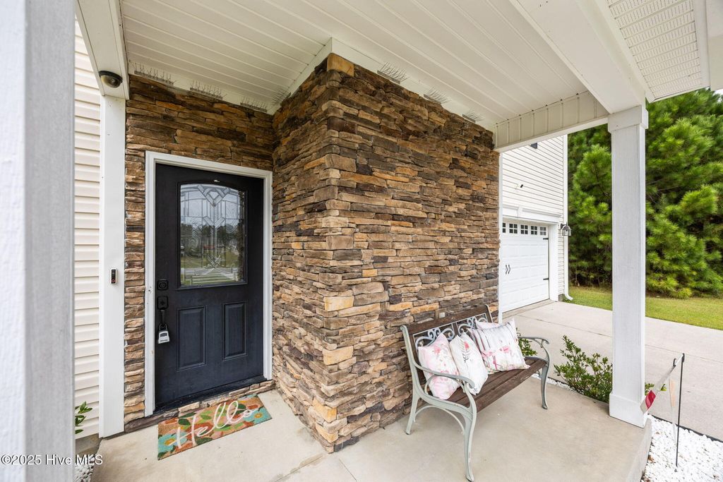 Photo of 175 Moonstone Court, Jacksonville, NC 28546 (MLS # 100529541)