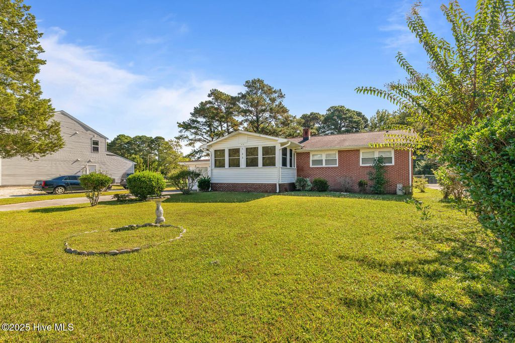 Photo of 125 Arnold Road, Jacksonville, NC 28546 (MLS # 100537854)