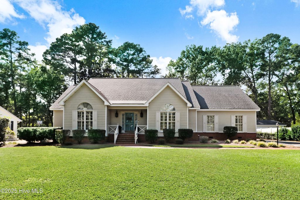 Photo of 1900 Greenbriar Road, Kinston, NC 28501 (MLS # 100528745)