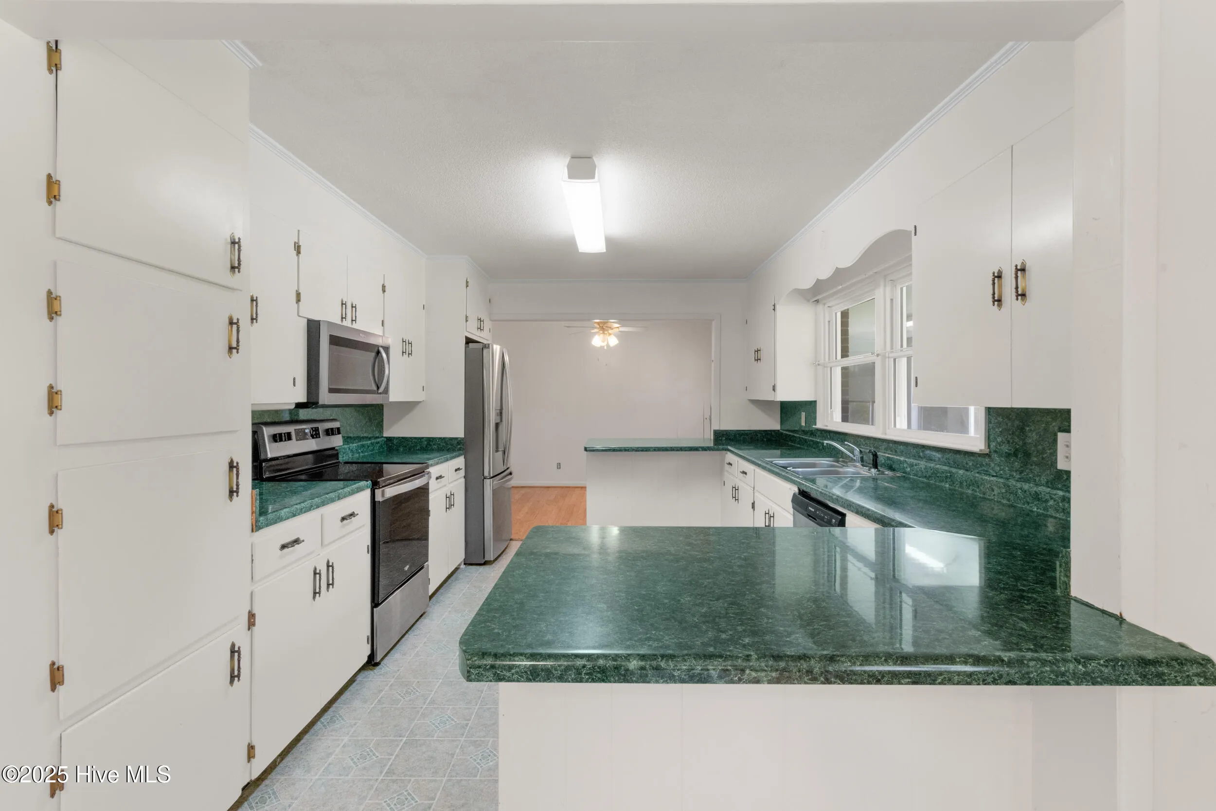 Teachey, North Carolina 28464, United States, 3 Bedrooms Bedrooms, ,2 BathroomsBathrooms,Residential,Active,186282