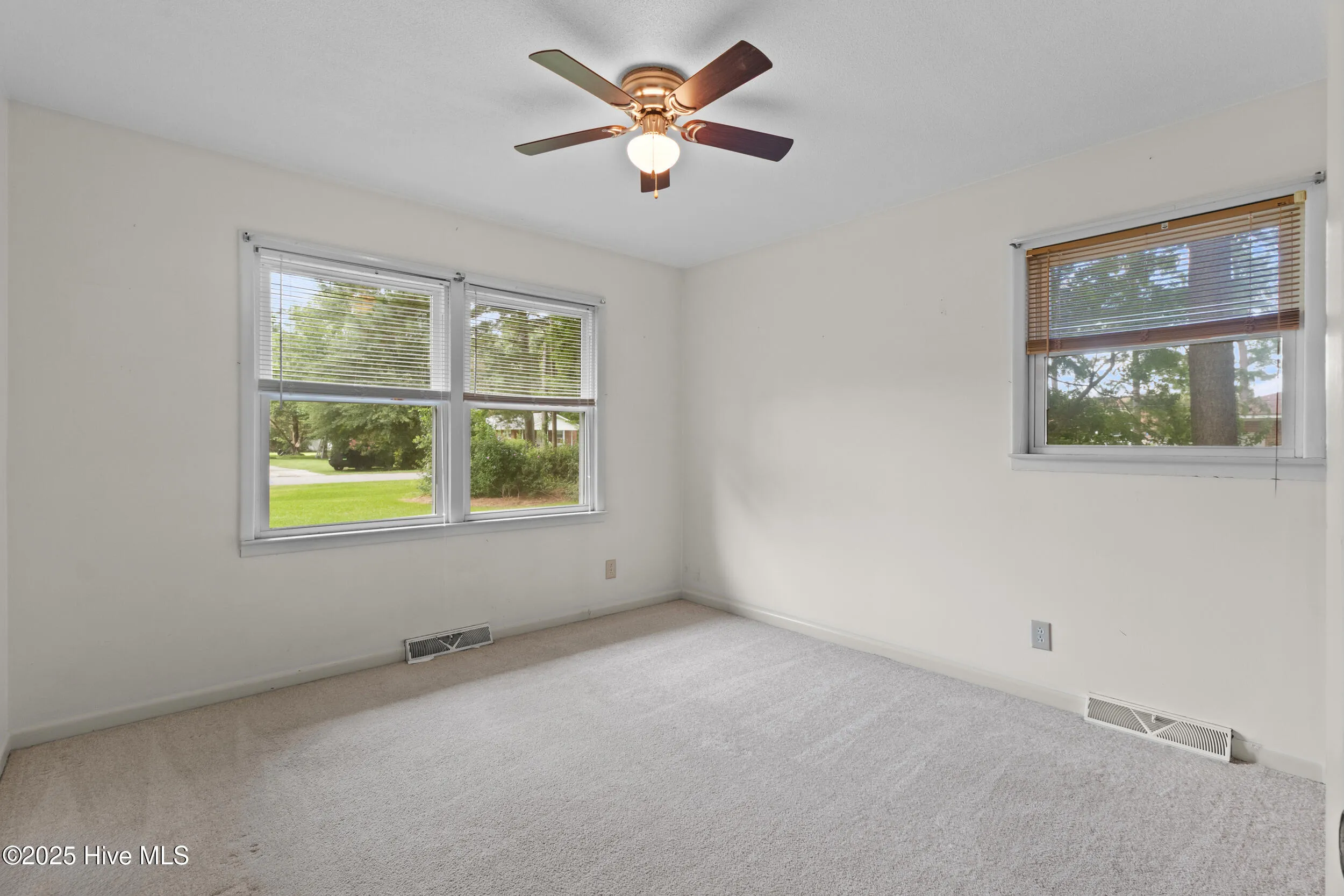 Teachey, North Carolina 28464, United States, 3 Bedrooms Bedrooms, ,2 BathroomsBathrooms,Residential,Active,186282