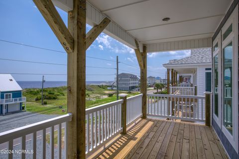 A home in North Topsail Beach