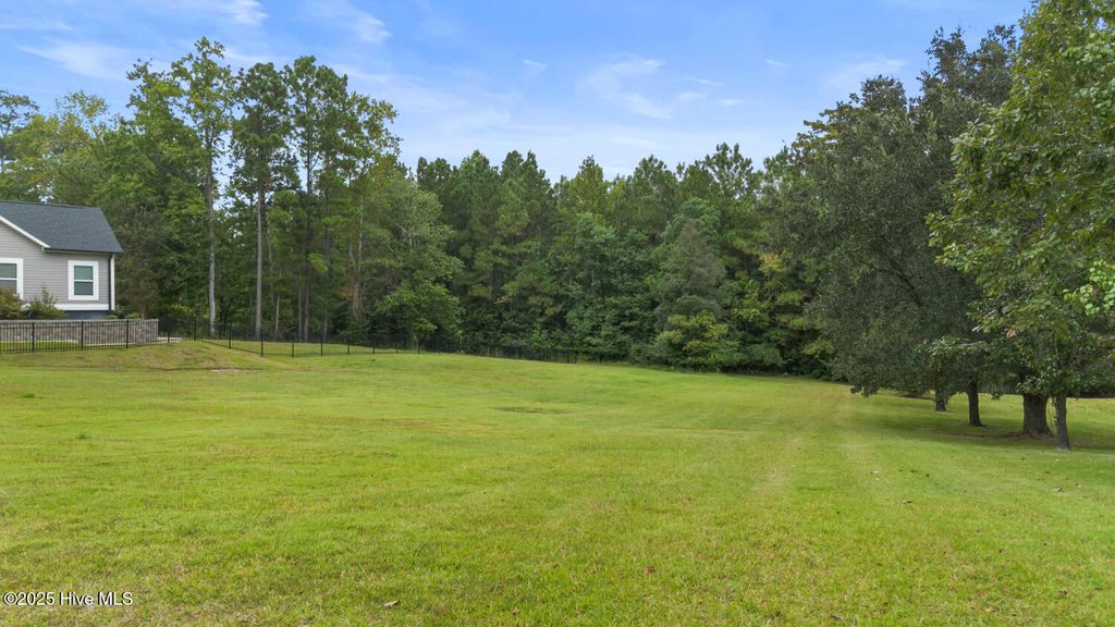 Photo of 912 Greenway Road, Jacksonville, NC 28540 (MLS # 100531193)