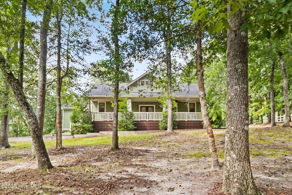 Photo of 107 Overlook Drive, Hampstead, NC 28443 (MLS # 100534778)