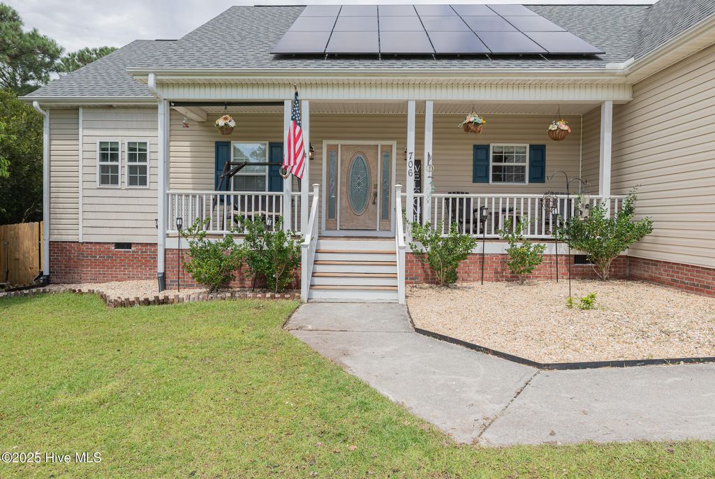 Photo of 706 Daniel Lindsey Court, Sneads Ferry, NC 28460 (MLS # 100525059)