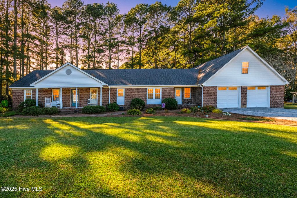 Photo of 335 Guinea Town Road, Kinston, NC 28501 (MLS # 100538081)