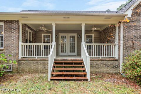 A home in Burgaw