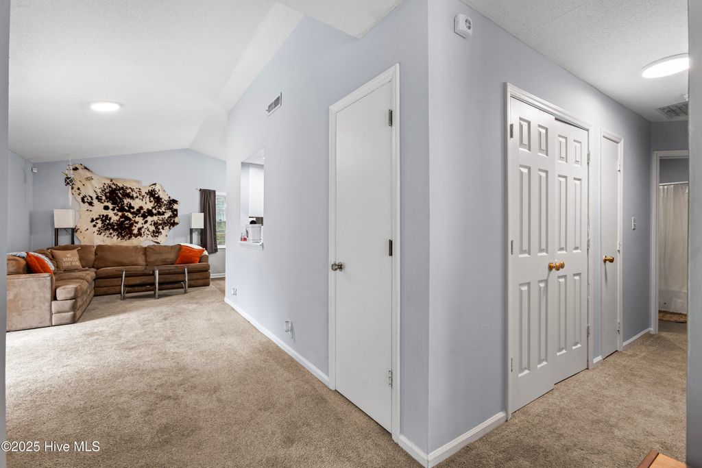 Photo of 117 Hunting Green Drive, Jacksonville, NC 28546 (MLS # 100542138)