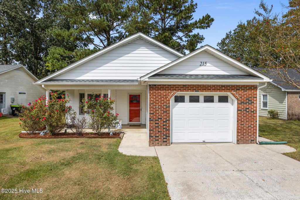 Photo of 215 Esquire Court, New Bern, NC 28562 (MLS # 100532521)