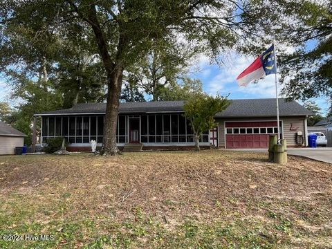 A home in Oak Island