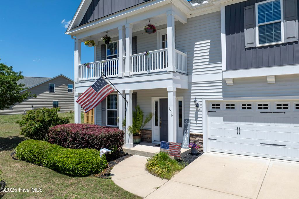 Photo of 205 River Oats Court, Holly Ridge, NC 28445 (MLS # 100509634)