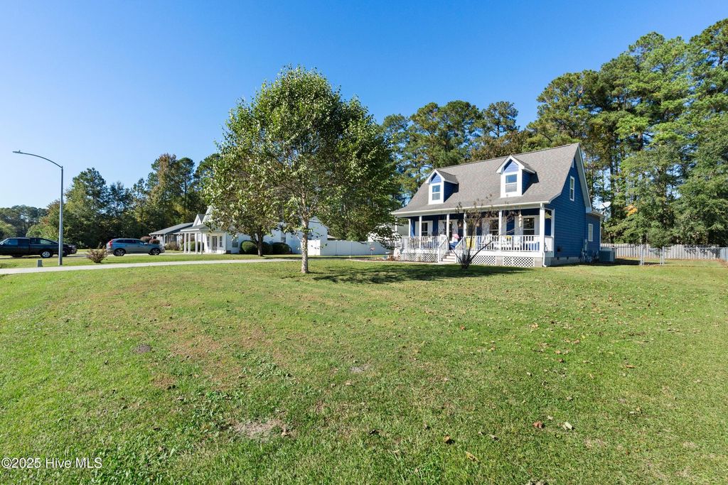 Photo of 124 Marlboro Farms Road, Rocky Point, NC 28457 (MLS # 100535792)