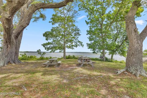 A home in Swansboro