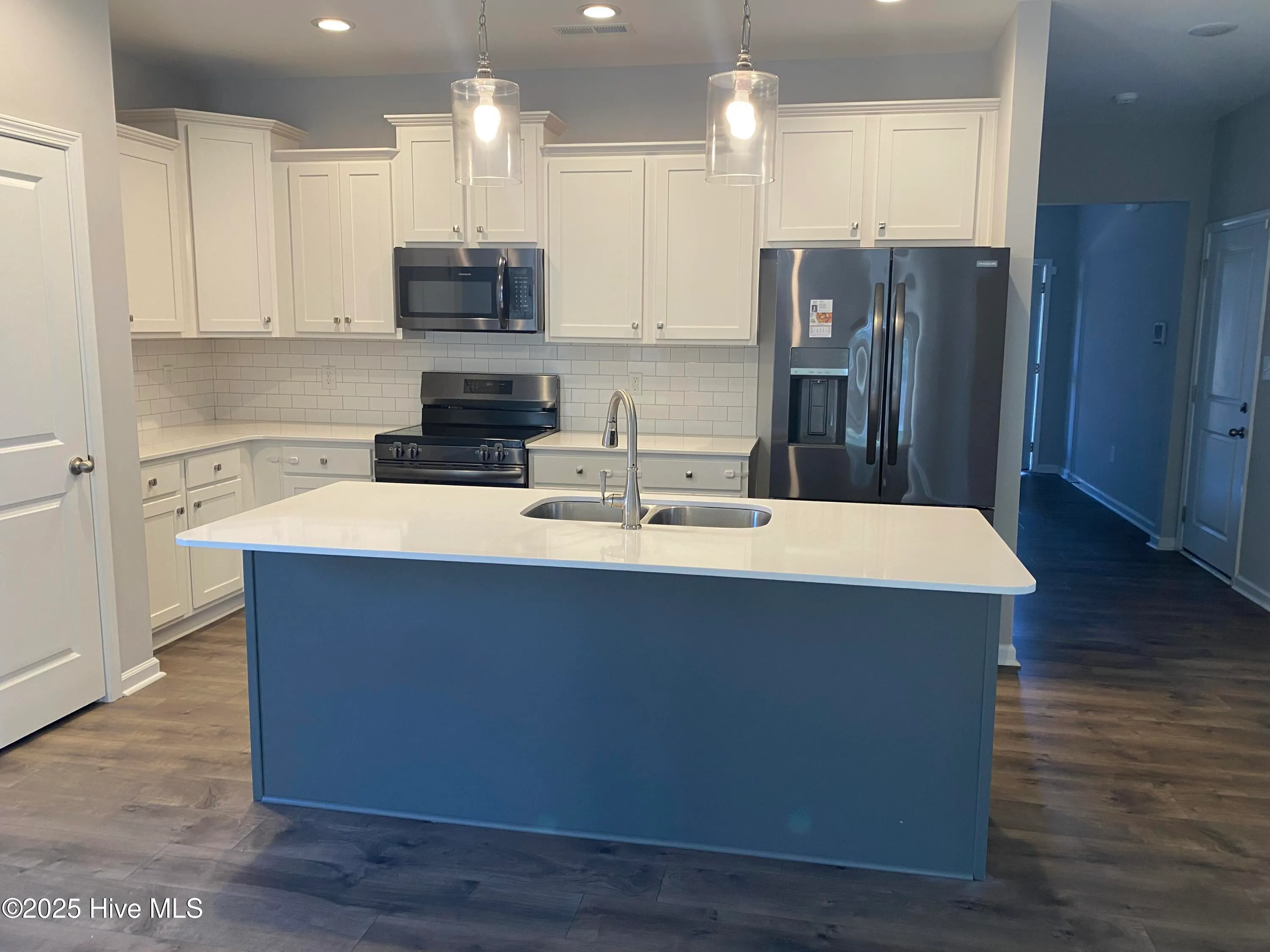 Salemburg, North Carolina 28385, United States, 4 Bedrooms Bedrooms, ,2 BathroomsBathrooms,Residential,Active,122703