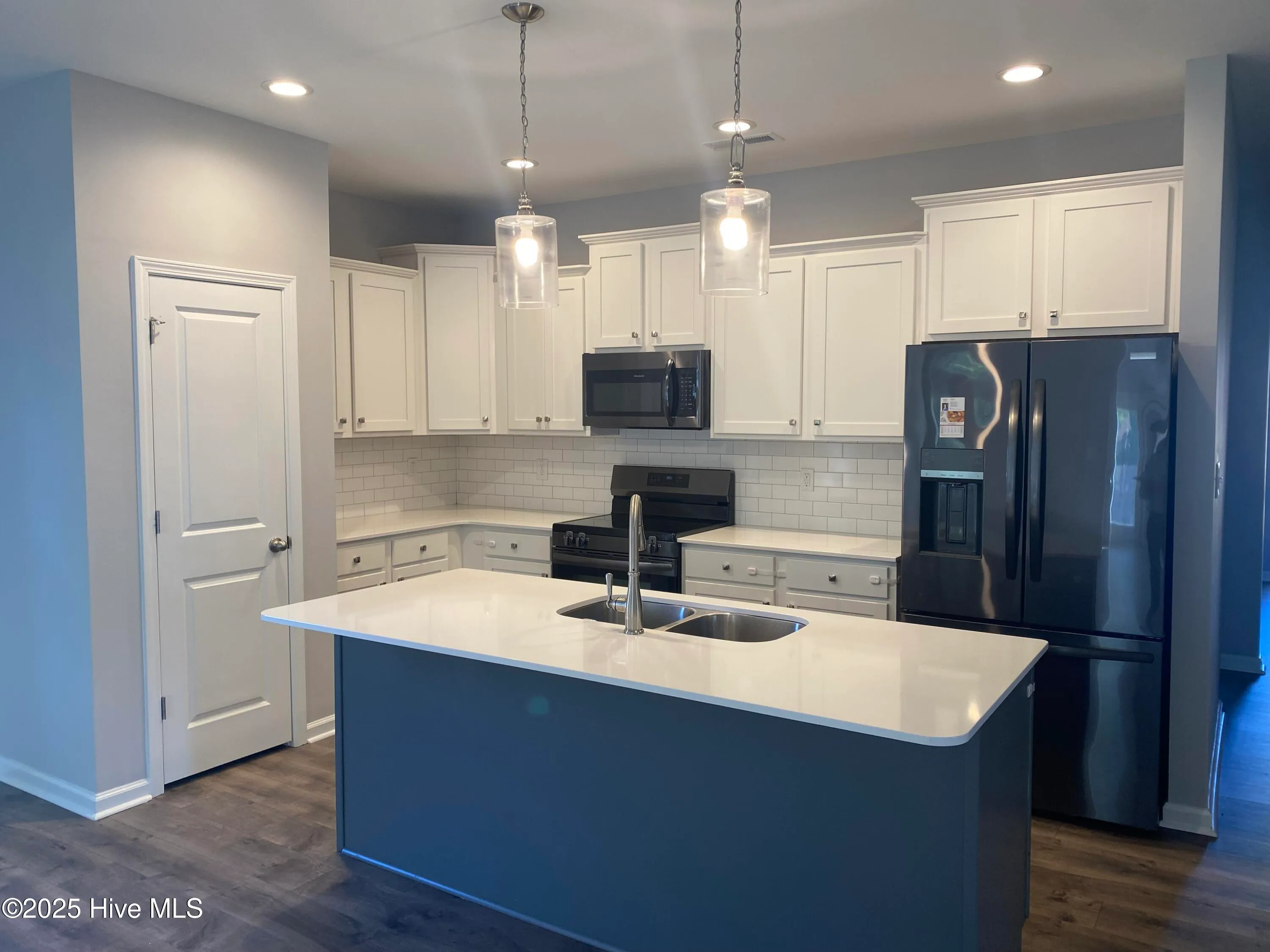 Salemburg, North Carolina 28385, United States, 4 Bedrooms Bedrooms, ,2 BathroomsBathrooms,Residential,Active,122703