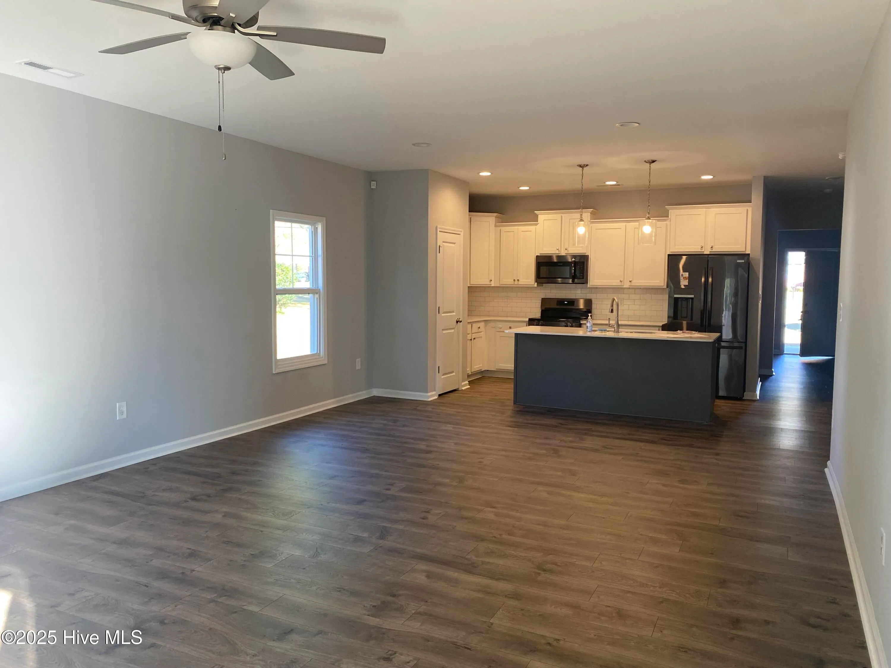 Salemburg, North Carolina 28385, United States, 4 Bedrooms Bedrooms, ,2 BathroomsBathrooms,Residential,Active,122703