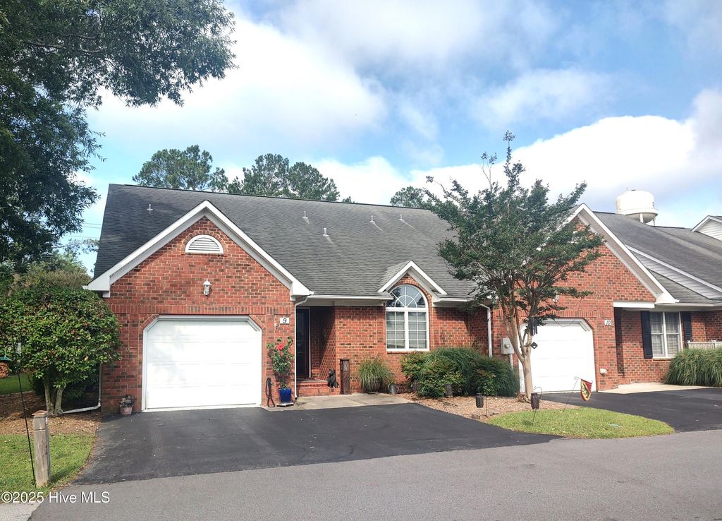 Photo of 9 Pier Pointe, New Bern, NC 28562 (MLS # 100514016)