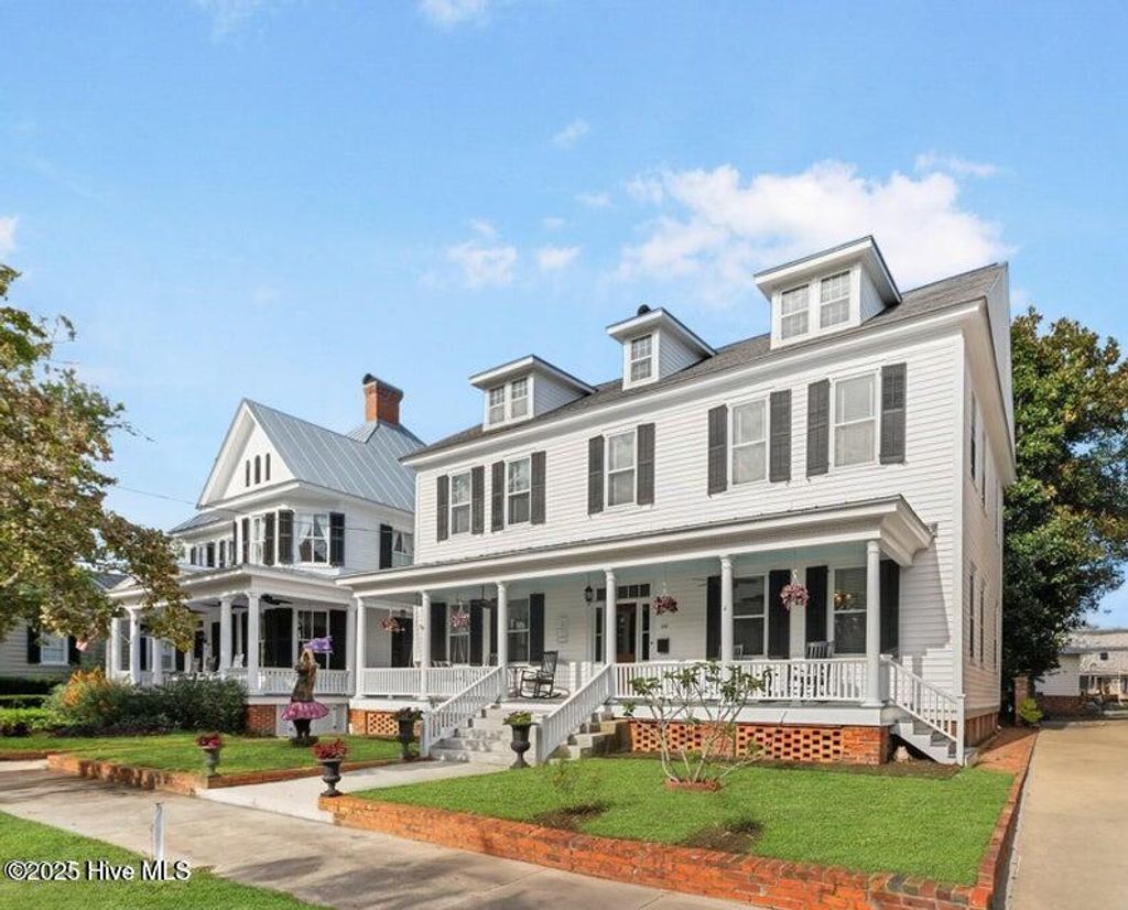 Photo of 210 New Street, New Bern, NC 28560 (MLS # 100529419)