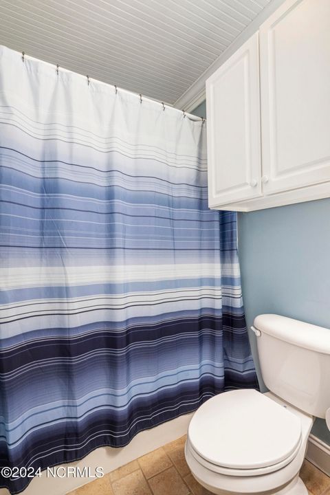 Tiny photo for 1103 S Topsail Drive, Surf City, NC 28445 (MLS # 100535600)