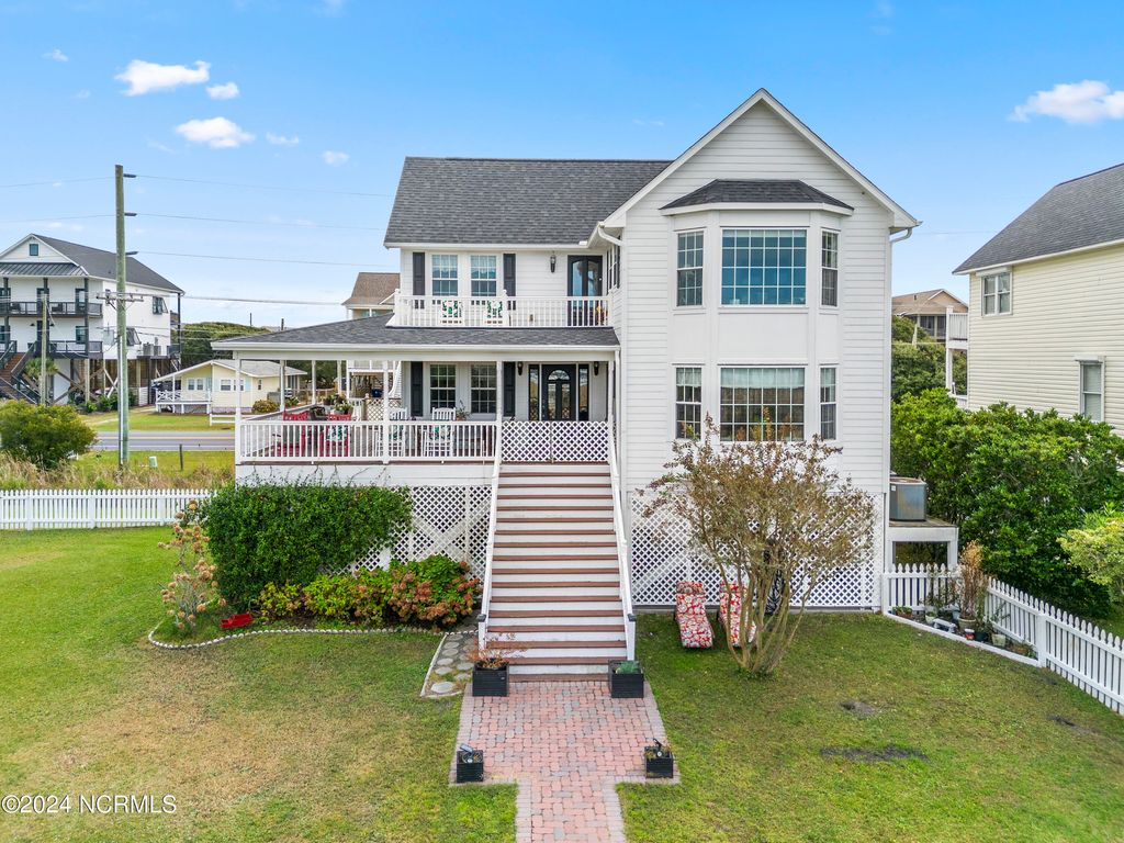 Photo of 1103 S Topsail Drive, Surf City, NC 28445 (MLS # 100535600)