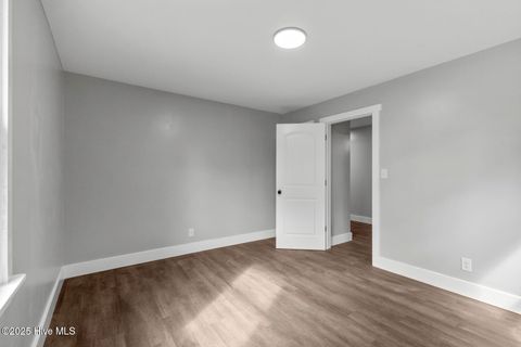 Tiny photo for 11 Glendale Road, Jacksonville, NC 28540 (MLS # 100538396)