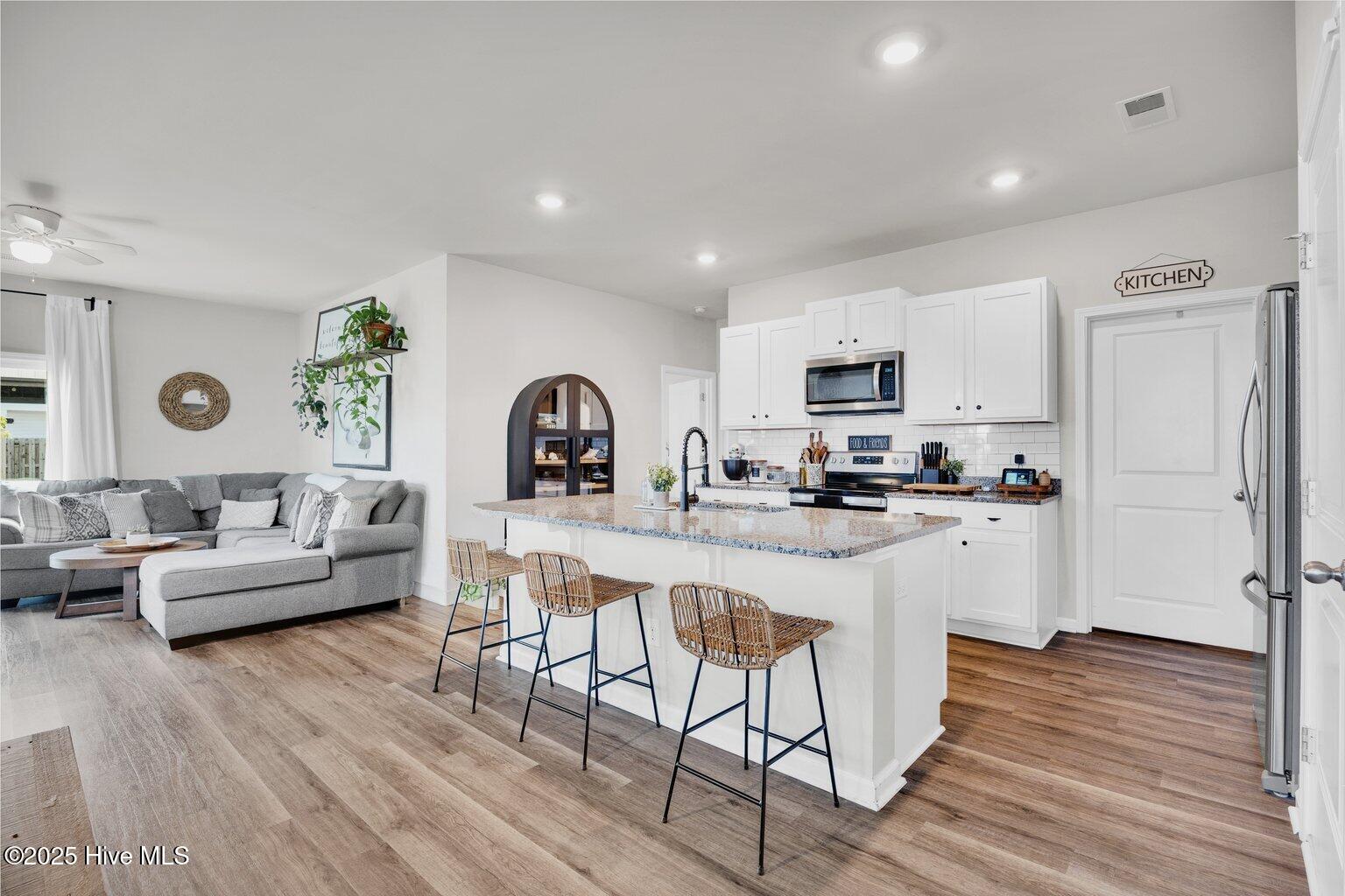 803 Airlie Vista Lane