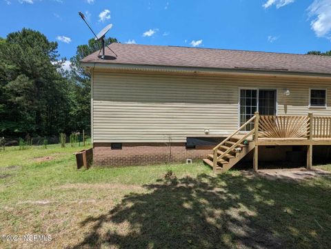 Single Family Residence in Vass NC 250 White Rock Place.jpg