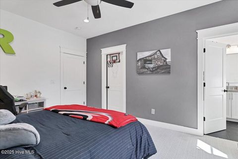 listing image 128