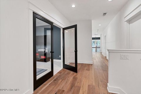 listing image 118