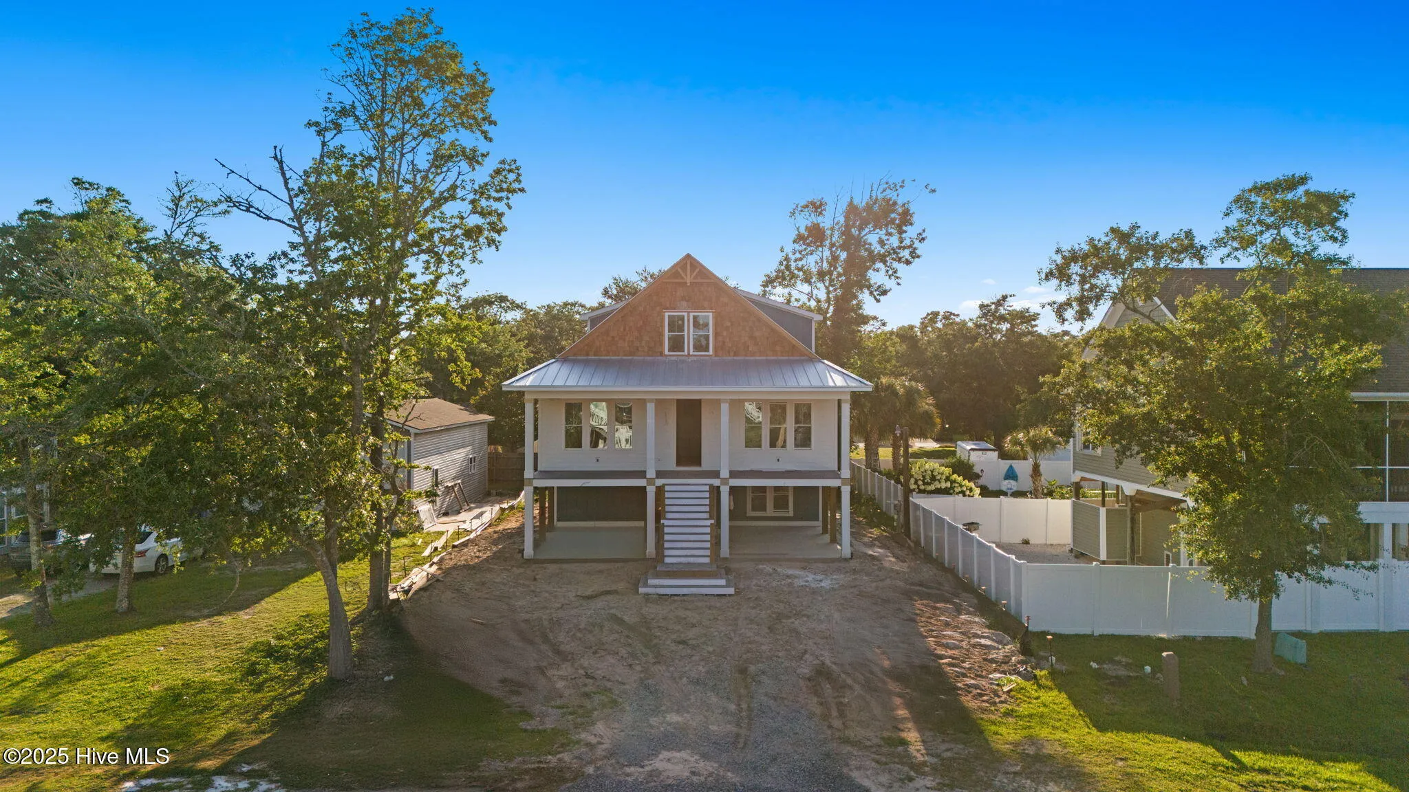 Oak Island, North Carolina 28465, United States, 6 Bedrooms Bedrooms, ,4 BathroomsBathrooms,Residential,Active,183256