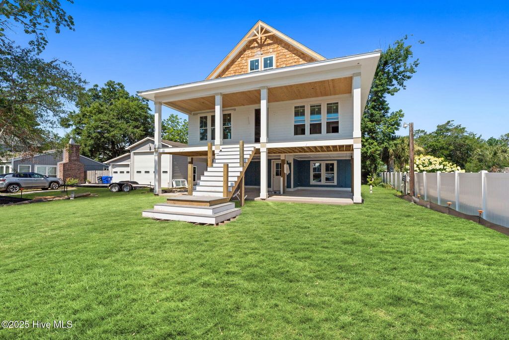 Photo of 329 NE 61st Street, Oak Island, NC 28465 (MLS # 100511248)