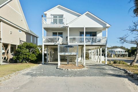 A home in Oak Island