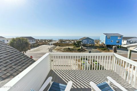 A home in Oak Island