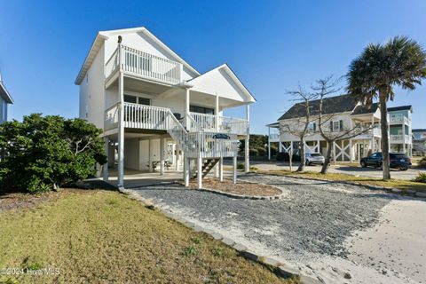 A home in Oak Island