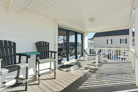 A home in Oak Island