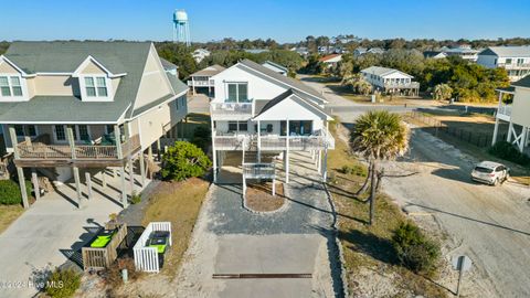 A home in Oak Island