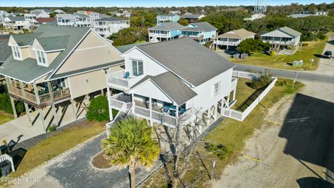 A home in Oak Island