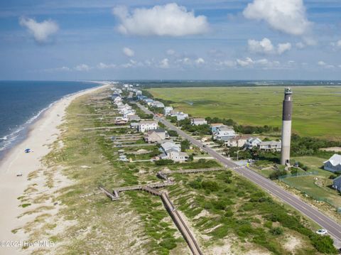 A home in Oak Island